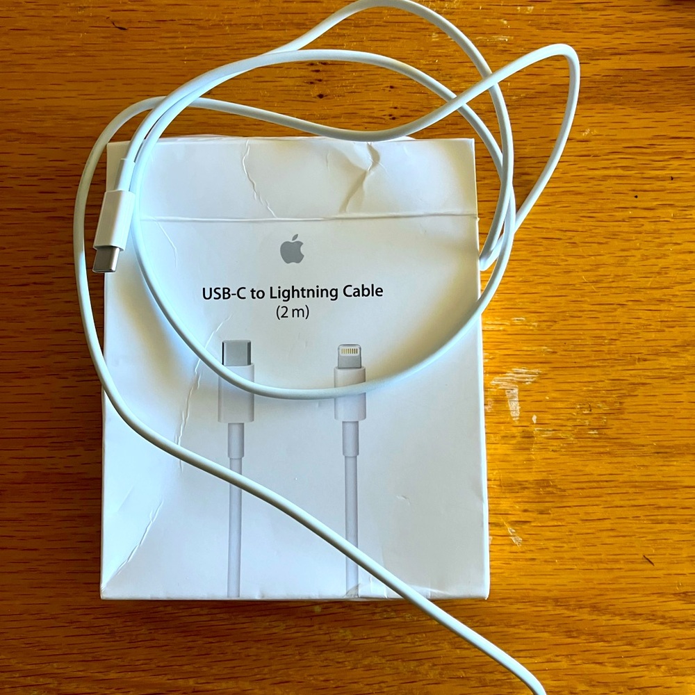 Apple USB-C Lightning Cable (2m)